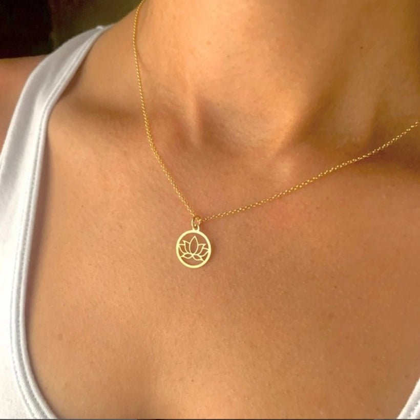 Collier Fleur Lotus en Or 18 carats