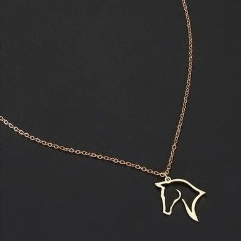 Collier pendentif tête de cheval en Or 18 carats