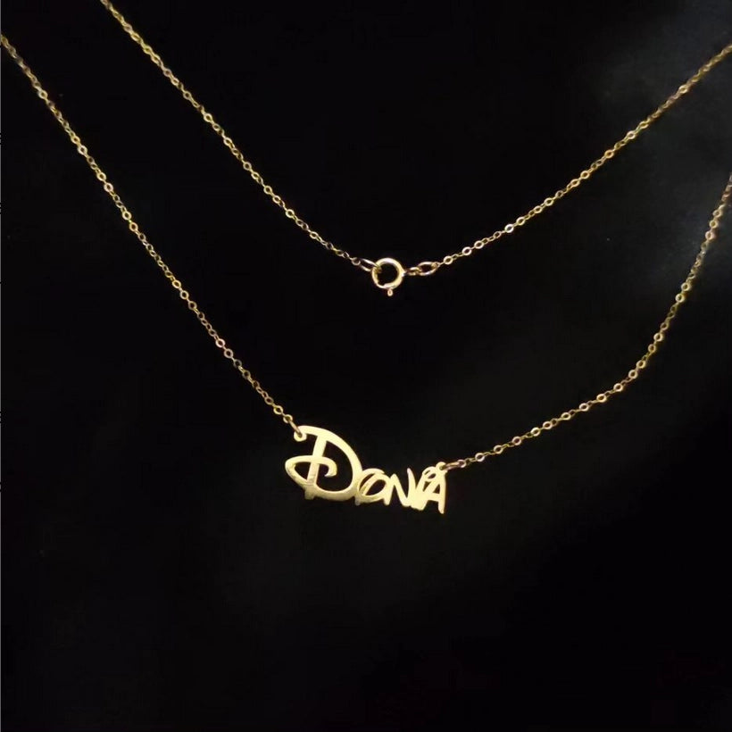 Collier prénom avec écriture spéciale en Or 18 carats