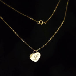 Collier coeur avec une lettre initiale gravée en Or 18 carats